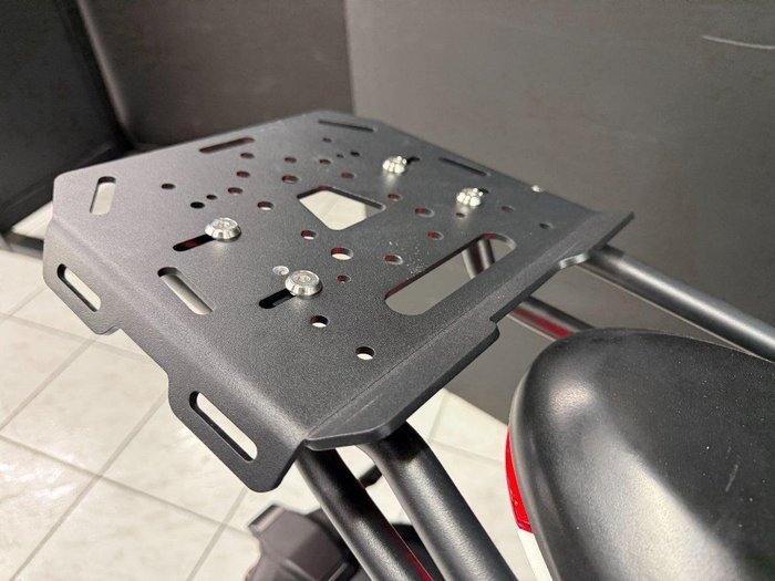 2022 TRIUMPH TRIDENT 660 White