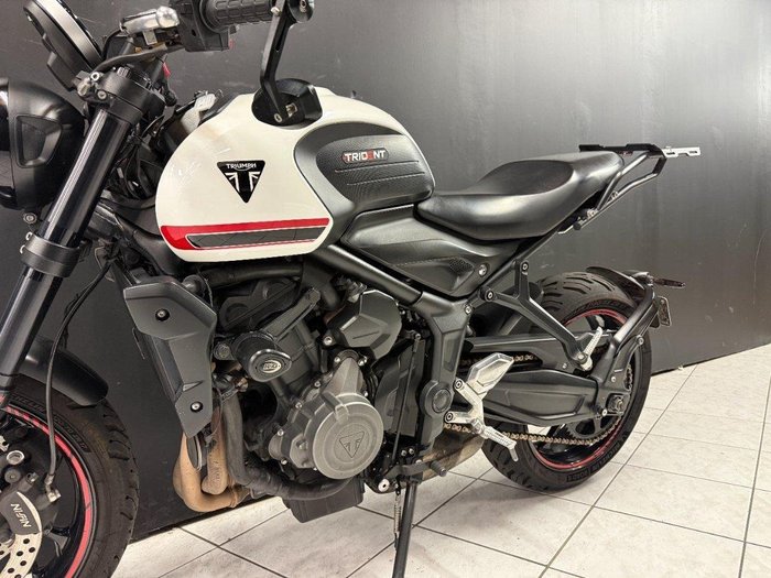 2022 TRIUMPH TRIDENT 660 White