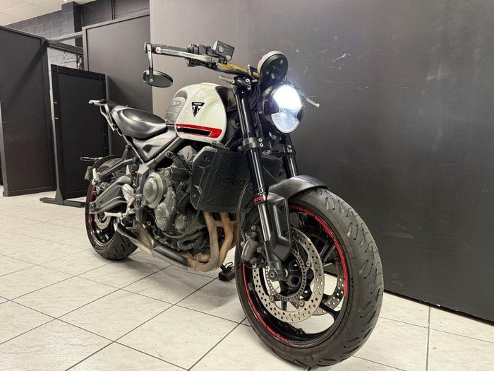 2022 TRIUMPH TRIDENT 660 White