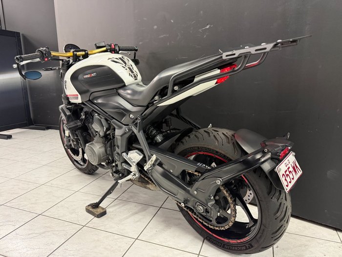 2022 TRIUMPH TRIDENT 660 White