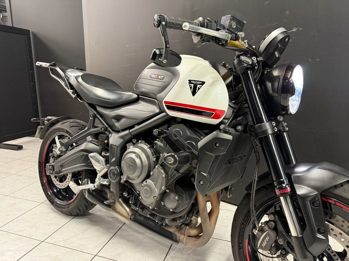 2022 TRIUMPH TRIDENT 660 White