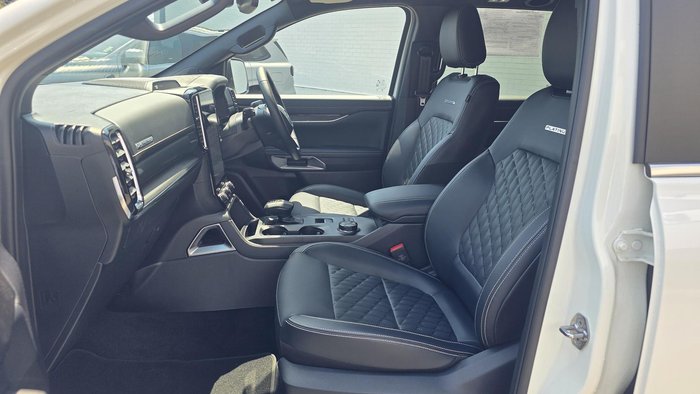 2024 Ford Everest Platinum