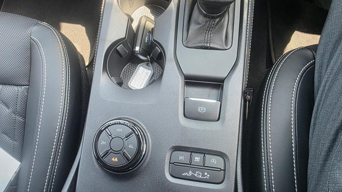 2024 Ford Everest Platinum