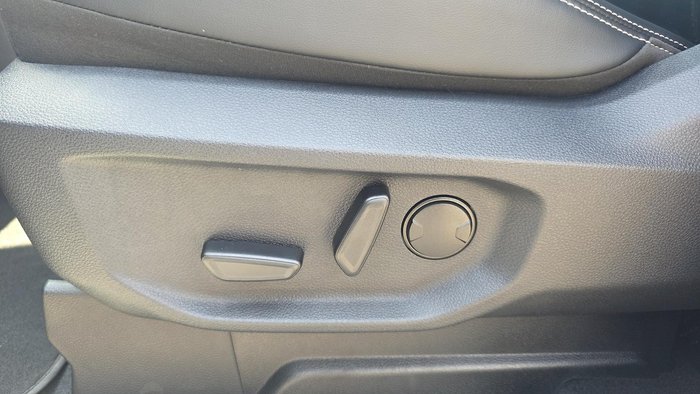 2024 Ford Everest Platinum