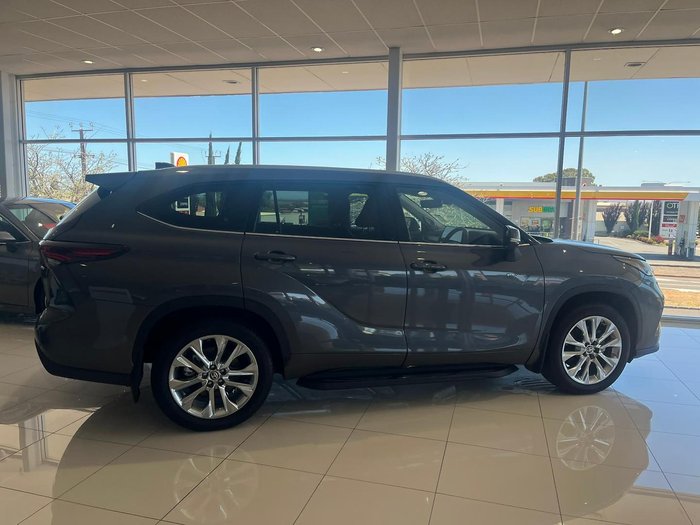 2025 Toyota Kluger Grande