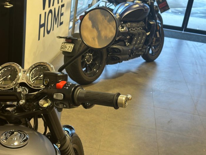 2025 Triumph Bonneville T120 Black Bonneville