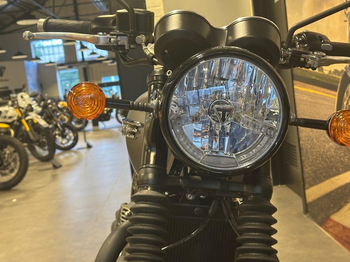 2025 Triumph Bonneville T120 Black Bonneville