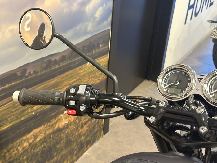 2025 Triumph Bonneville T120 Black Bonneville