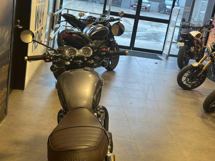 2025 Triumph Bonneville T120 Black Bonneville