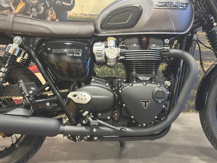 2025 Triumph Bonneville T120 Black Bonneville