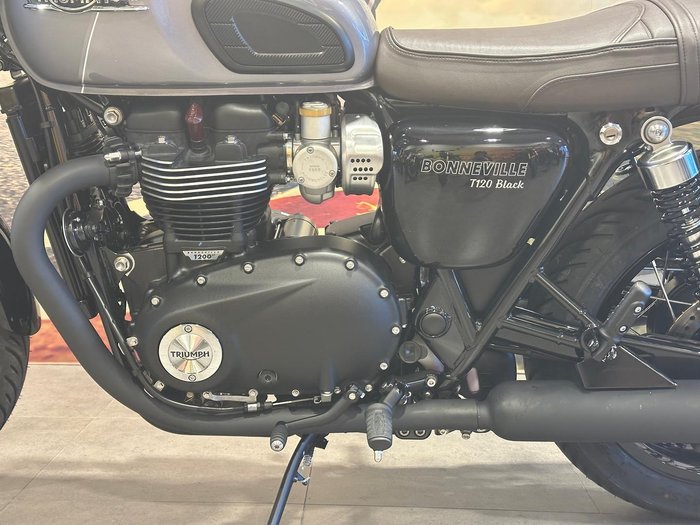 2025 Triumph Bonneville T120 Black Bonneville