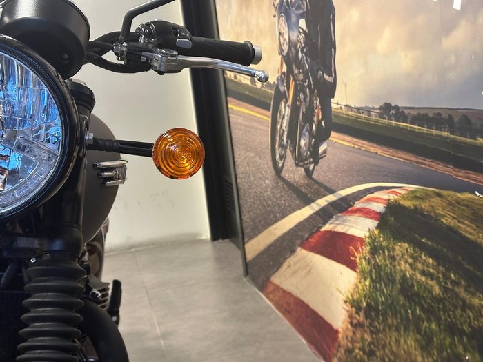 2025 Triumph Bonneville T120 Black Bonneville