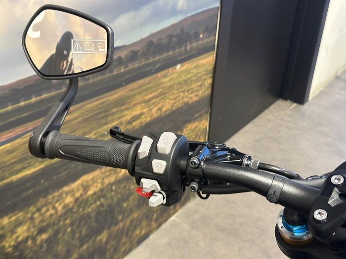 2025 Triumph Speed Triple RS 1200 Speed Triple Red