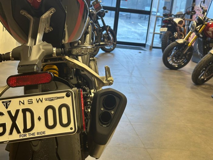 2025 Triumph Speed Triple RS 1200 Speed Triple Red