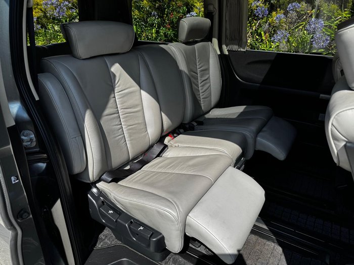 2007 Nissan Elgrand Highway Star E51 Grey