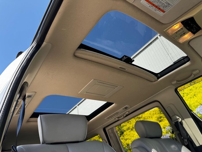 2007 Nissan Elgrand Highway Star E51 Grey