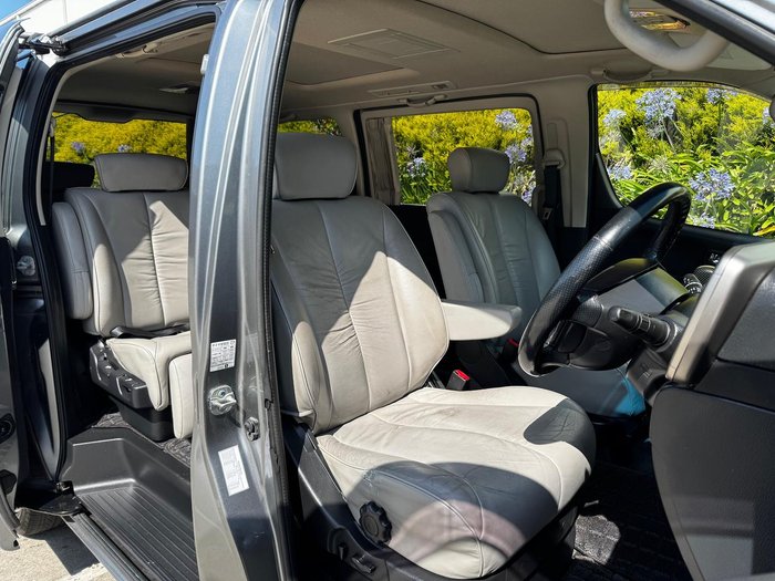 2007 Nissan Elgrand Highway Star E51 Grey