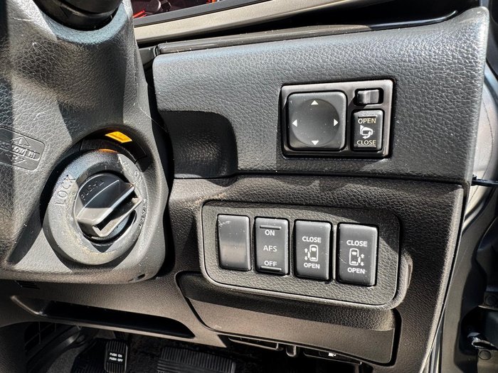 2007 Nissan Elgrand Highway Star E51 Grey