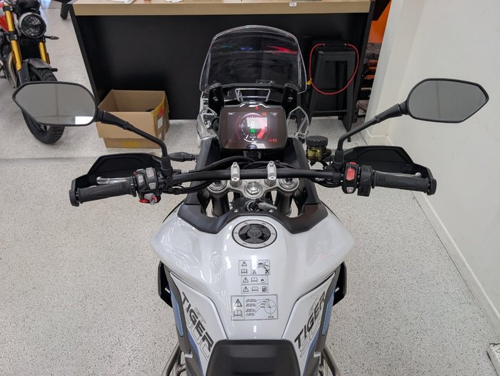 2026 Triumph 2026 Triumph 900CC TIGER 900 GT PRO ALPINE EDITION SNOWDONIA WHITE