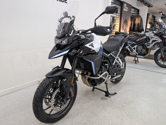2026 Triumph 2026 Triumph 900CC TIGER 900 GT PRO ALPINE EDITION SNOWDONIA WHITE
