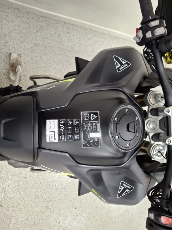 2026 Triumph 2026 Triumph 1200CC TIGER 1200 RALLY PRO DESERT EDITION SNOWDONIA WHITE