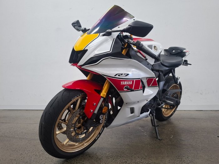 2021 Yamaha YZF-R7LA White