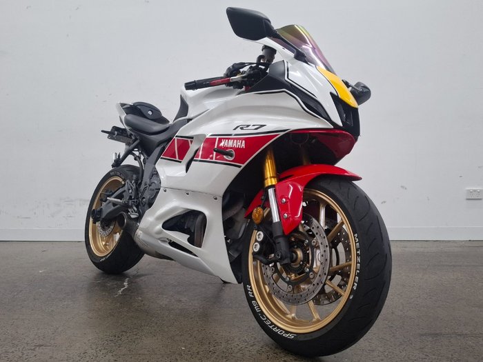 2021 Yamaha YZF-R7LA White