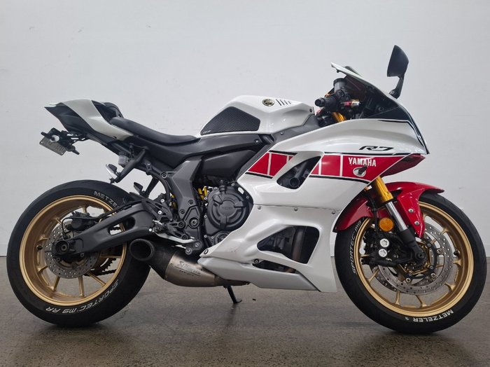2021 Yamaha YZF-R7LA White