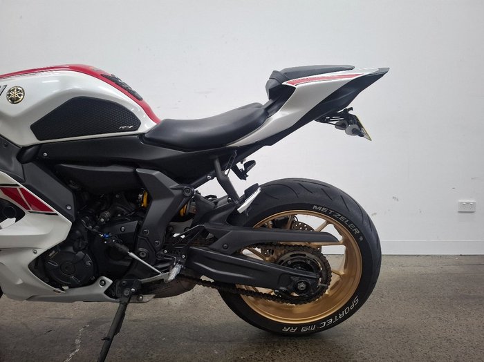 2021 Yamaha YZF-R7LA White