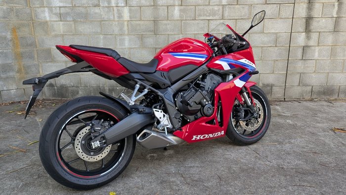 2025 Honda CBR650RAC Red