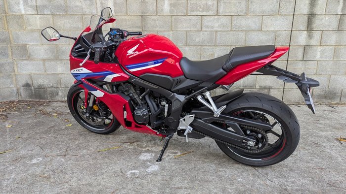 2025 Honda CBR650RAC Red