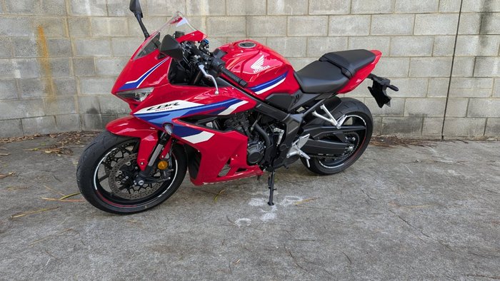 2025 Honda CBR650RAC Red