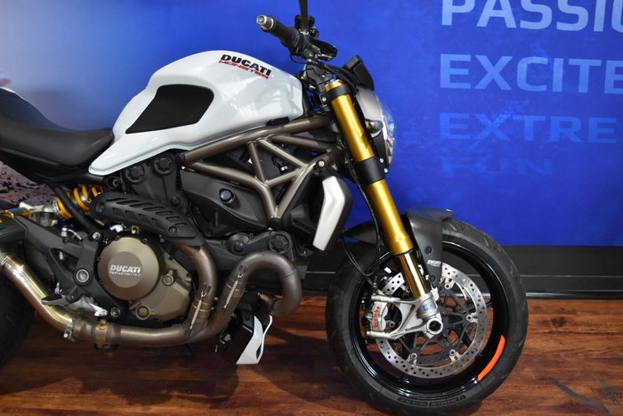 2016 Ducati MONSTER 1200S White