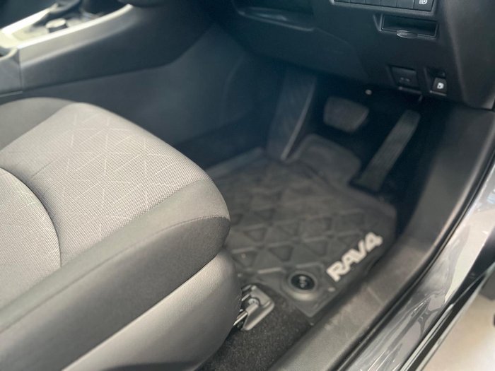 2024 Toyota RAV4 GXL