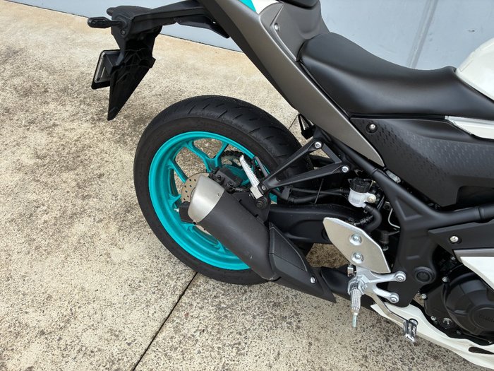 2023 Yamaha YZF-R3 White