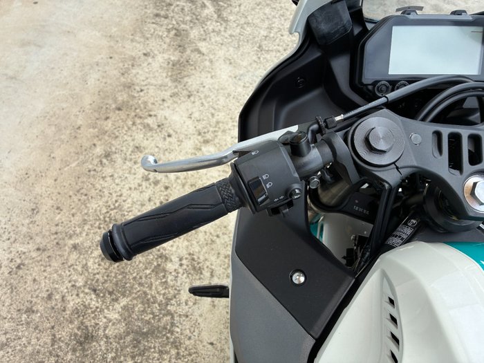 2023 Yamaha YZF-R3 White