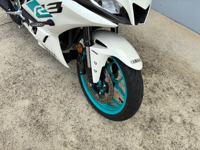 2023 Yamaha YZF-R3 White