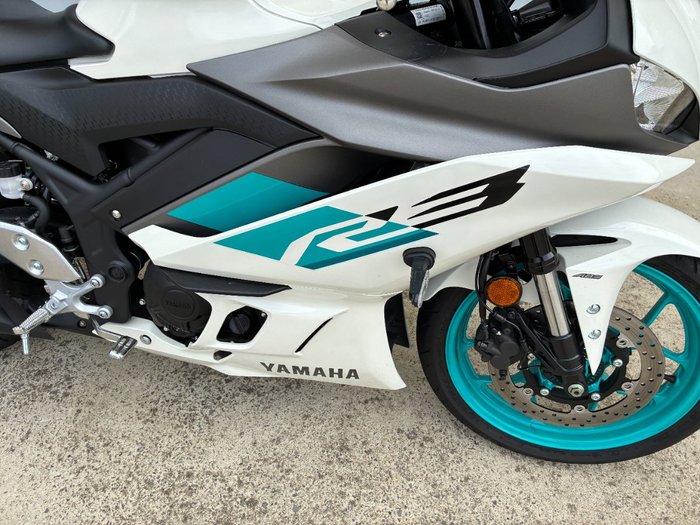 2023 Yamaha YZF-R3 White