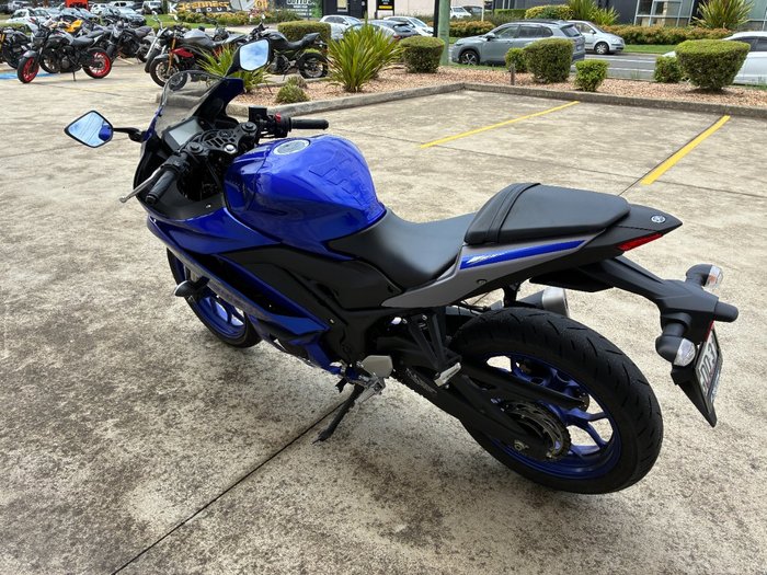 2021 Yamaha YZF-R3 Blue