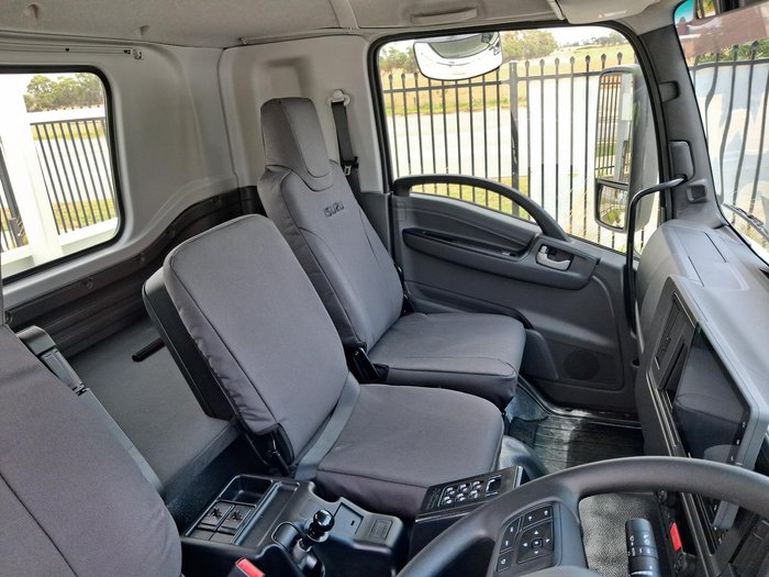 2025 Isuzu F Series FXY 260-355 AT R63