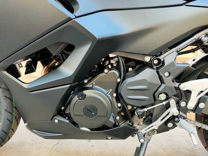 2026 KAWASAKI NINJA 500 (EX500G) ROAD BLACK