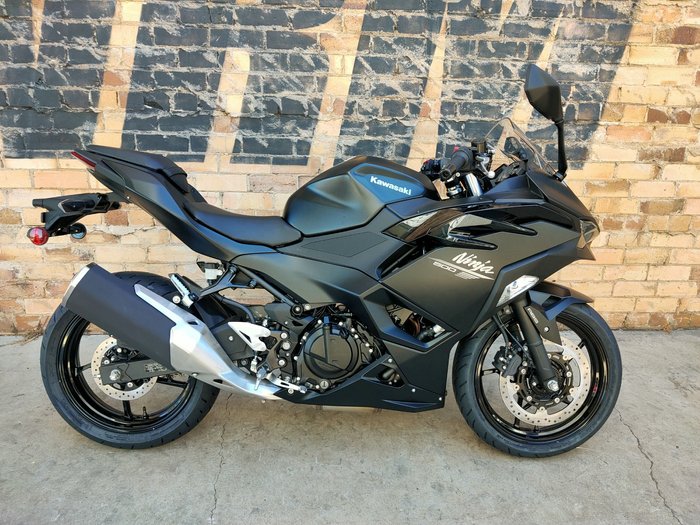 2026 KAWASAKI NINJA 500 (EX500G) ROAD BLACK