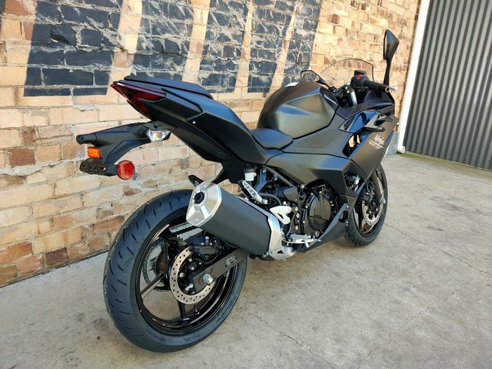 2026 KAWASAKI NINJA 500 (EX500G) ROAD BLACK