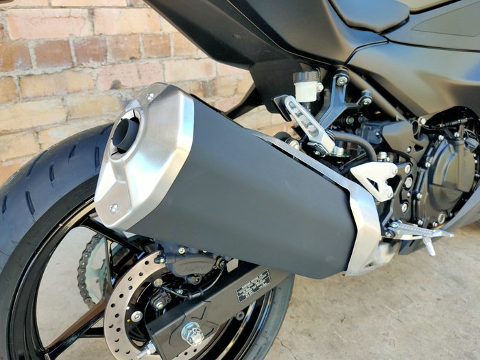 2026 KAWASAKI NINJA 500 (EX500G) ROAD BLACK