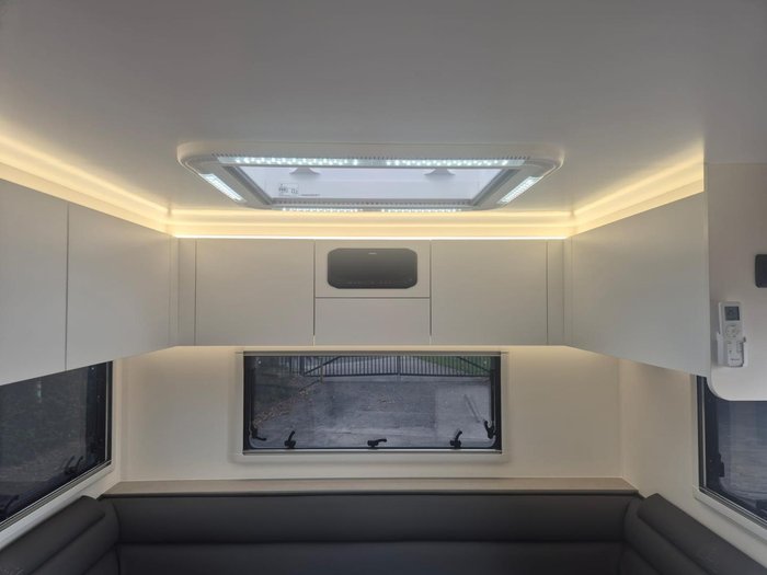2025 New Age Caravans Oz Classic 22 Club Lounge Oz22cl