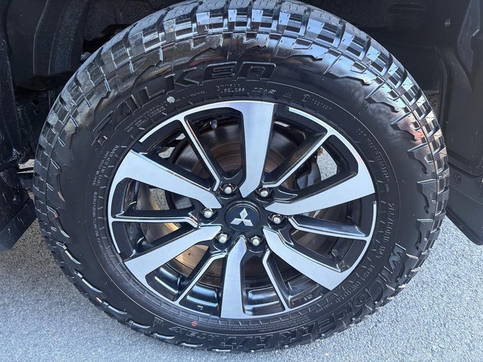 2016 Mitsubishi Pajero Sport Exceed