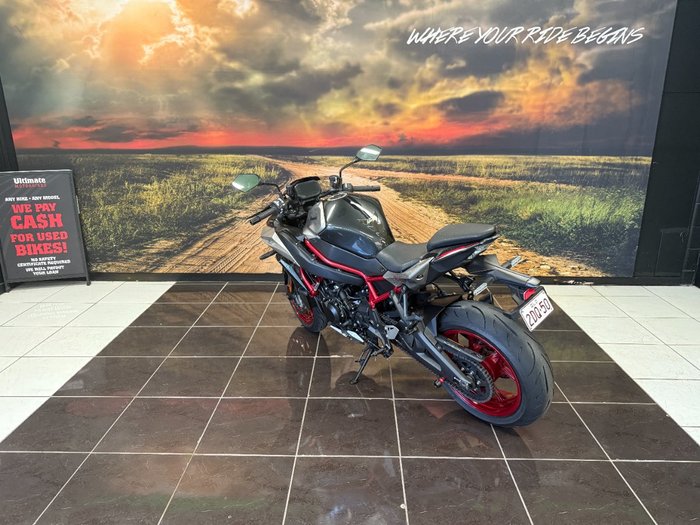 2022 Kawasaki Z H2 (ZR1000K) SILVER