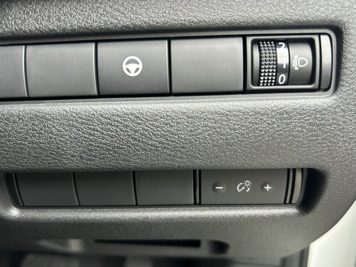 2025 Nissan X-TRAIL ST-L