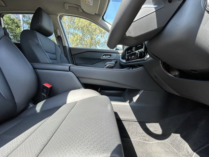 2025 Nissan X-TRAIL ST-L