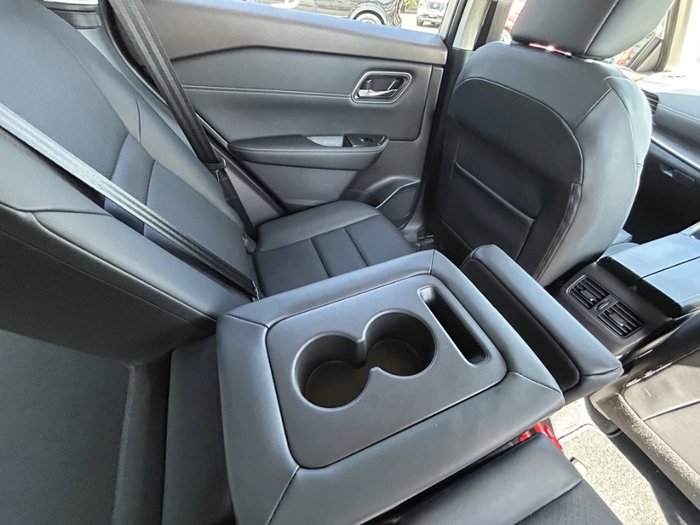 2025 Nissan X-TRAIL ST-L